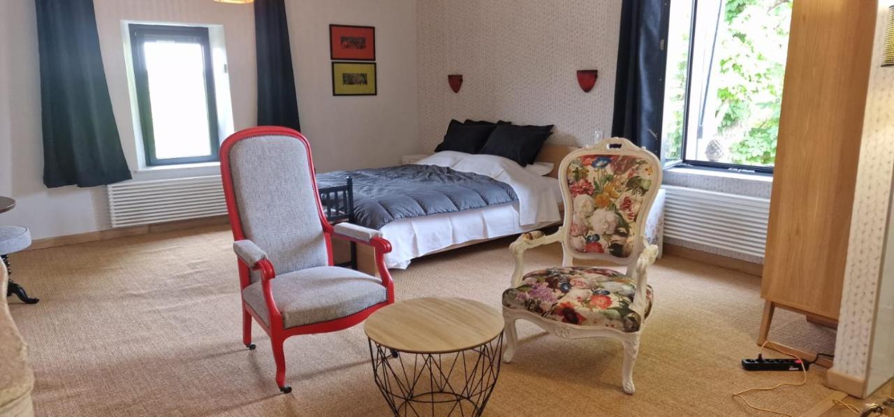 La Maison Forte - Chambres Et Table D'Hotes Millery  Екстериор снимка